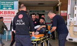 Spiral taş fırladı, bir genç hastanelik oldu