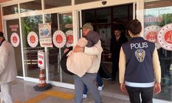 Trafik kazasında oğlunu kaybeden anne, duruşma sonrası hastanelik oldu