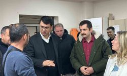 Uşak Valisi Kartal, trafik kazasında yaralananları hastanede ziyaret etti