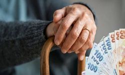 En düşük emekli maaşında sistem değişiyor: Kök maaş yerine hane geliri dönemi mi başlayacak?