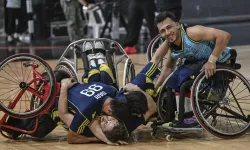 Fenerbahçe İstanbul Jet şampiyon! Beşiktaş’ı devirdi, kupayı kaldırdı