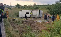 Isparta’da tur minibüsü şarampole yuvarlandı: 4 ölü, 16 yaralı