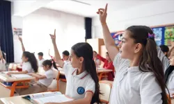Yarın Okullar Tatil mi? 15 Haziran Pazartesi Okul Var mı?
