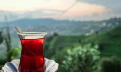 Çay sevenler dikkat! İki siyah çay markasında izin verilmeyen boya tespit edildi