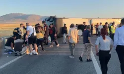 İstanbul-Kuşadası Otobüsü Afyon'da Kaza Yaptı: 31 Yaralı