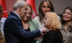 Kılıçdaroğlu’nun rozet töreninde “950 TL’lik figüran” iddiası: CHP’den sert açıklama