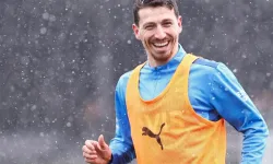 Fenerbahçe’de Mert Hakan Yandaş kararı: Sözleşmesi bitti ama kamptan ayrılmadı