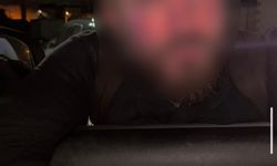 Adana'da Kuytulcu oldukları iddia edilen iki kişi yol keserek aracı durdurdu