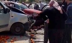 Adana'da otomobil çarpıştı: İki kişi yaralandı