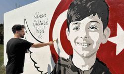 Adnan'ın anısı, memleketinde duvara resmedildi