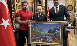 Akgül ve Kayaalp, Bahçeli ile Güreşin Geleceğini Görüştü