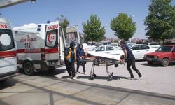 Araziye savrulan araçta sürücü yaralandı