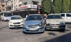 Aydın'da 3 Araçla Zincirleme Kaza
