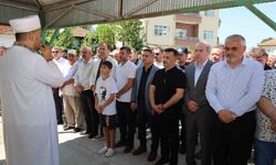 Bafra'da sulama kanalına düşen otomobilde hayatını kaybeden Emircan toprağa verildi