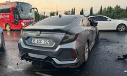 Bahçelievler E5'te otomobil yangını sonrası kaza gerçekleşti