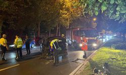 Bakırköy'de kontrolden çıkan araç kazaya sebep oldu: 3 yaralı