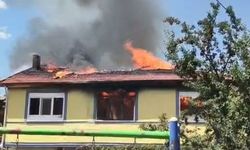 Başağaç köyünde yangın: İki katlı ev kül oldu