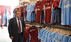 Başkan Genç, Trabzonspor'a 6 bin 661 forma ile destek kampanyasını başlattı