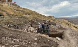 Bayburt Kalesi'ndeki kazılar derinleşiyor: İlk Tunç Çağı'na dair kanıtlar ortaya çıktı