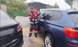 Belen'de Kilitli Araçta Mahsur Kalan Bebek İtfaiye Tarafından Kurtarıldı