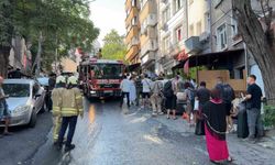 Beyoğlu'ndaki otelde yangın paniği: 17 kişi kurtarıldı