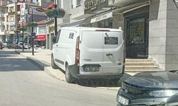 Bilecik'te Kaldırım Üstü Parklar Yaya Güvenliğini Tehdit Ediyor