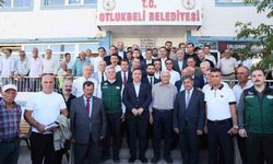 Binali Yıldırım, Otlukbeli Belediyesi'ni ziyaret etti