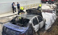 Bolu'da Yeni Alınan Otomobil Alev Alev Yandı