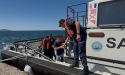 Bozcaada açıklarında gemide sağlık sorunu yaşayan personel tahliye edildi