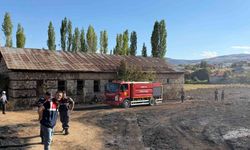 Bozkır'da Saman Yüklü Kamyonda Yangın Çıktı