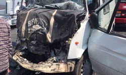 Buharkent'te minibüs kazası: 8 yaralı