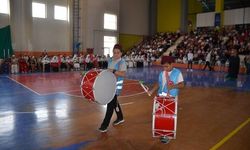 Bulanık'ta TÜGVA yaz okulu mezuniyet coşkusu: 2 bin 500 öğrenci sevinç yaşadı