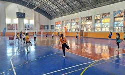 Bulanık'ta voleybol antrenmanları büyük ilgi görüyor