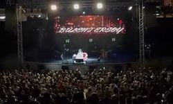 Bülent Ersoy, Kuşadası konserinde seyirciye ağır hakaretler yağdırdı