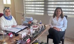 Burhaniye'de Sağlık Müdürü, Kadın Muhtarı Ziyaret Etti
