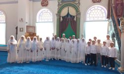 Burhaniye'de Yaz Kur'an Kursu Hatim Töreni Coşkusu