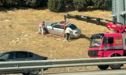 Bursa'da otomobil tarlaya uçarak büyük bir kaza atlattı