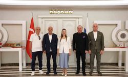 Büşra Özdemir, Alanyaspor Yöneticileriyle Bir Araya Geldi