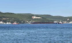 Çanakkale Boğazı'nda kargo gemisi makine arızası geçirdi