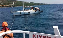 Çanakkale Boğazı'nda Sürüklenen 14 Metrelik Tekne Kurtarıldı