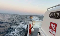 Çanakkale Boğazı'nda Sürüklenen Tekne, 7 Kişi ile Kurtarıldı