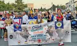 Çeşme'de uluslararası halk dansları festivali coşkusu