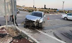 Çorum'da Otomobiller Çarpıştı, Sürücüler Yaralanmadan Kurtuldu