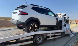 Çorum'da traktör römorkuna çarpan çekici kazası: 1 yaralı
