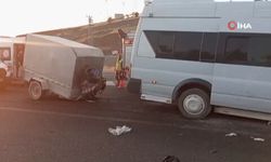 Malatya’da tarım işçilerini taşıyan minibüs tırın altına girdi: 19 yaralı
