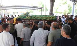 Denizli'de otomobil çarpması sonucu hayatını kaybeden kadın toprağa verildi