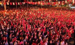 Derya Uluğ, 30 Ağustos'ta Antalya'da Konser Veriyor