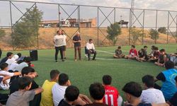 Dicle Kaymakamı Atış, gençlerle buluştu