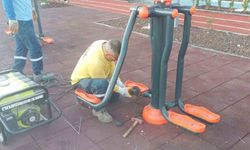Didim Belediyesi park ve spor alanlarında bakım çalışmalarını sürdürüyor