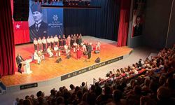 Didim'de Unutulmaz Anlar Yaşatan Nostaljik Konser Düzenlendi
